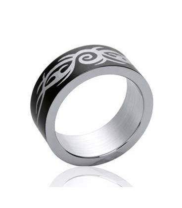 Bague homme acier alliance rhuténium noir anneau plat motif tribal