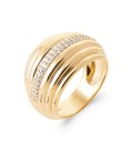 Grosse bague plaqué or pavage de zirconium blanc en centre en demi jonc