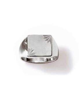 Chevalière belle bague argent massif gravée 